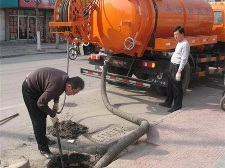 师宗清掏化粪池，健康生活从这里开始