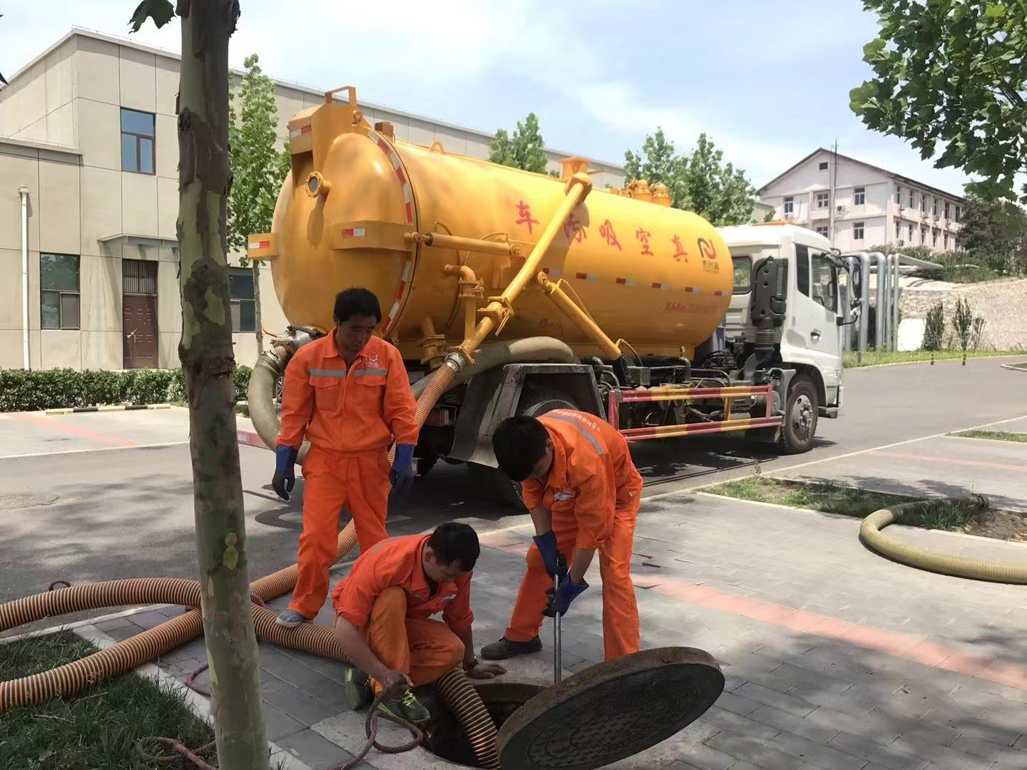 师宗化粪池清理与5-8吨吸粪车施工效率分析